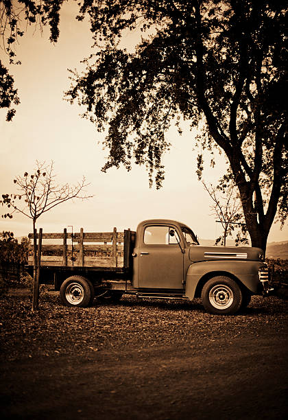 istock vintage truck 157506748