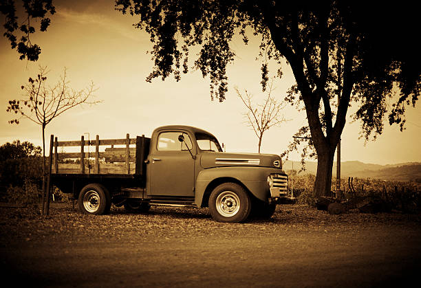istock vintage truck 157506749