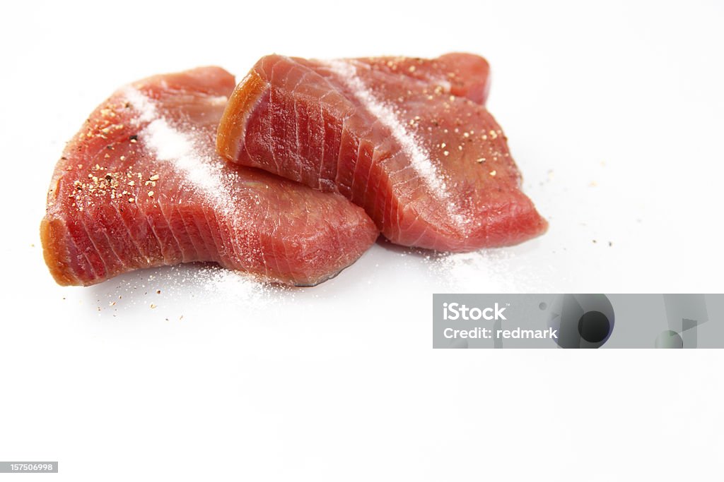 Acabadas de salgar e peppered atum de bifes - Royalty-free Alimentação Saudável Foto de stock