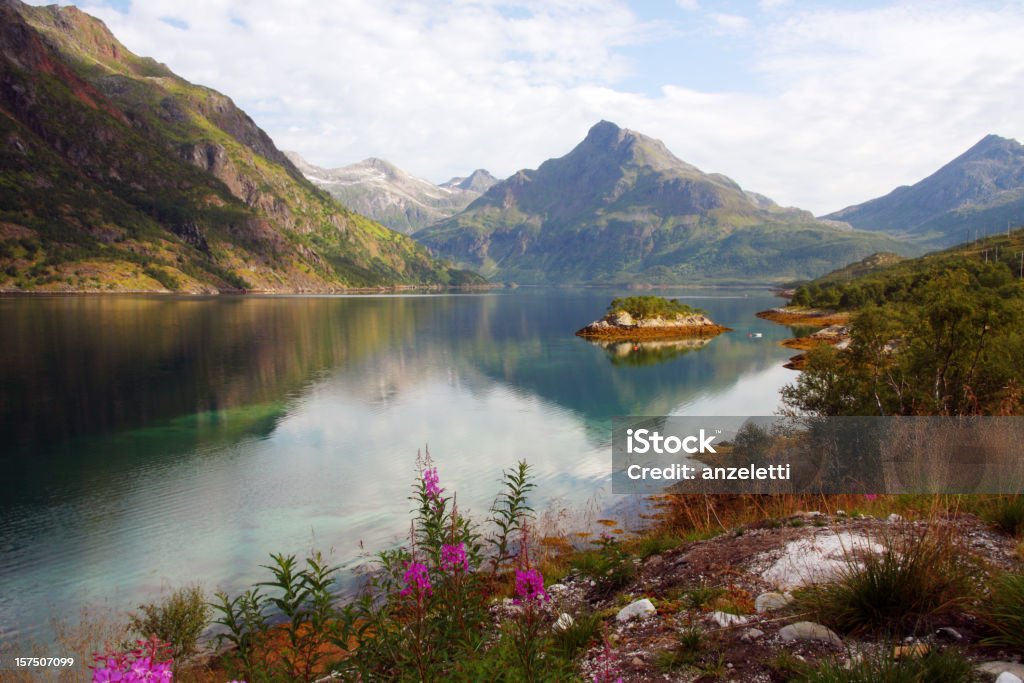 Lago en Noruega - Foto de stock de Aire libre libre de derechos