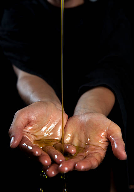 Olej z konopi działa na rękach – zdjęcie