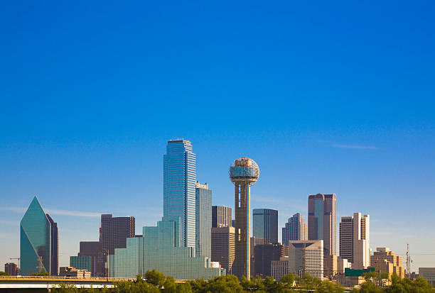 Dallas city skyline panorama cityscape, Texas Dallas city skyline, Dallas, Texas, bright reflections on right side of buildings, full skyline, dramatic lighting, plenty of copy space reunion tower photos stock pictures, royalty-free photos & images