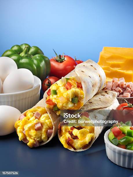 Drei Eier Frühstücksburritos Stockfoto und mehr Bilder von Burritos - Burritos, Frühstück, Tierisches Ei