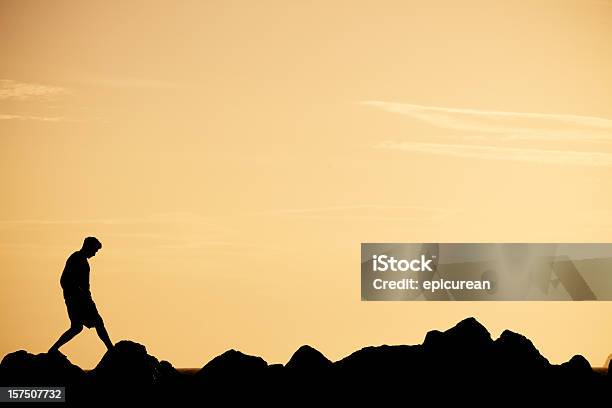 Puesta De Sol En El Sur De Francia Foto de stock y más banco de imágenes de Agua - Agua, Aire libre, Belleza de la naturaleza