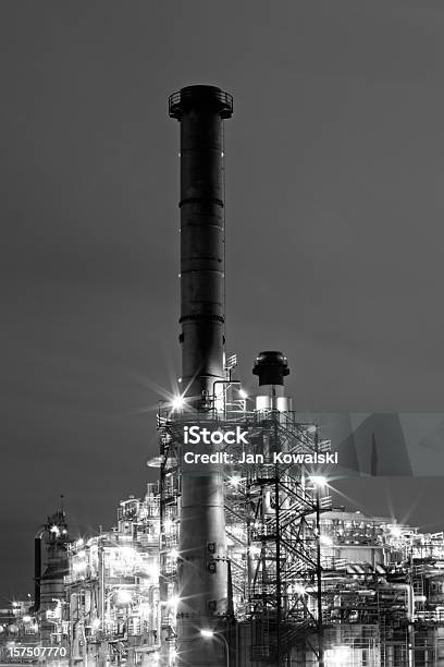 Branży - zdjęcia stockowe i więcej obrazów Czarno biały - Czarno biały, Rura, Zbiornik - Urządzenie przemysłowe