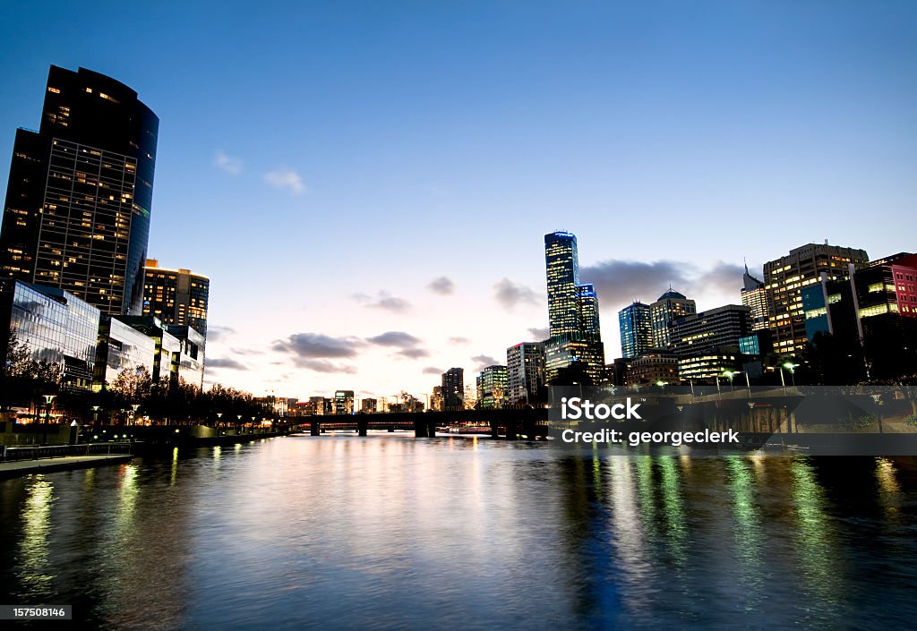 Melbourne puesta de sol sobre el río Yarra - Foto de stock de Melbourne - Australia libre de derechos