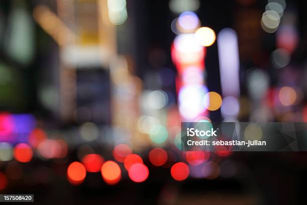 Foto de Ny Times Squaredefocused Pontos De Luz Colorida e mais fotos de stock de Desfocado - Foco - Desfocado - Foco, Lâmpada, Noite