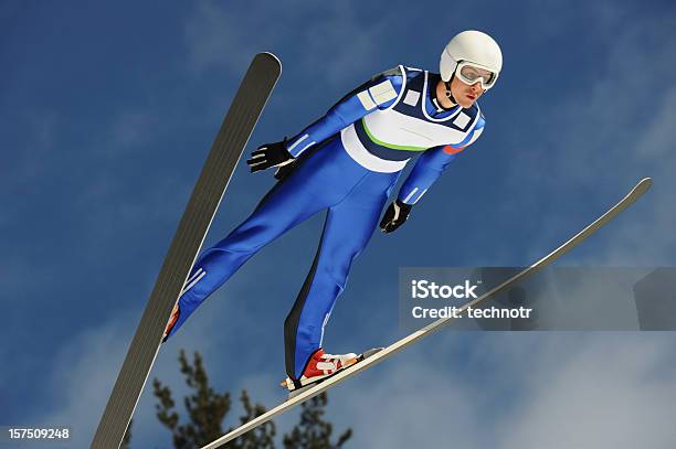 スキージャンプフライング - スキージャンプのストックフォトや画像を多数ご用意 - スキージャンプ, スポーツ, 競争