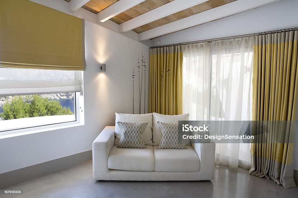 Villa de luxo-quarto com decoração Interior - Foto de stock de Amarelo royalty-free