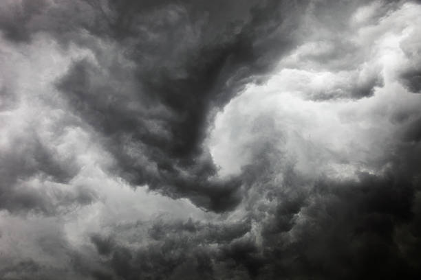 céu dramático - storm cloud storm dramatic sky hurricane imagens e fotografias de stock