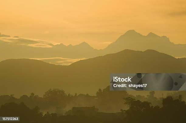 Morgen Mountain Sunrise Stockfoto und mehr Bilder von Anhöhe - Anhöhe, Asien, Berg