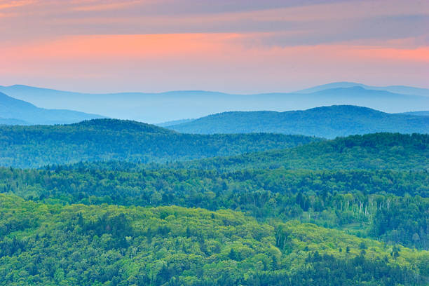 rolar montanhas de vermont - vermont imagens e fotografias de stock