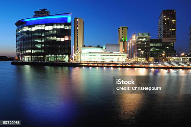 Uffici Moderni Edifici - Fotografie stock e altre immagini di Salford Quays - Salford Quays, Acqua, Ambientazione esterna