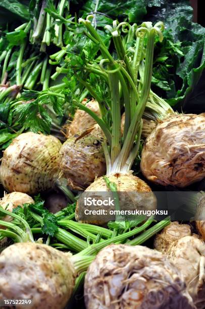 Sedano - Fotografie stock e altre immagini di Sedano rapa - Sedano rapa, Bianco, Cibo biologico