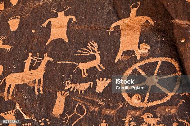 Foto de Antiga Hieróglifo e mais fotos de stock de Hieróglifo - Hieróglifo, Tribo Norte-Americana, Anasazi
