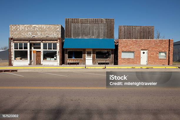 Vacant ビジネスの建物にオクラホマ Arnett - オクラホマ州のストックフォトや画像を多数ご用意 - オクラホマ州, 通り, 道路