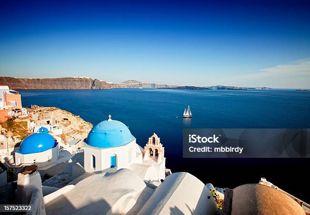 Santorini Słynny Kościół - zdjęcia stockowe i więcej obrazów Architektura - Architektura, Bez ludzi, Cyclady