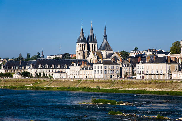 los edificios de la catedral de blois - eos5d fotografías e imágenes de stock