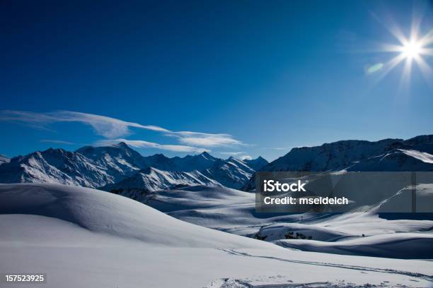 Montañas Alpes Suizos Foto de stock y más banco de imágenes de Aire libre - Aire libre, Alpes Europeos, Alpes suizos