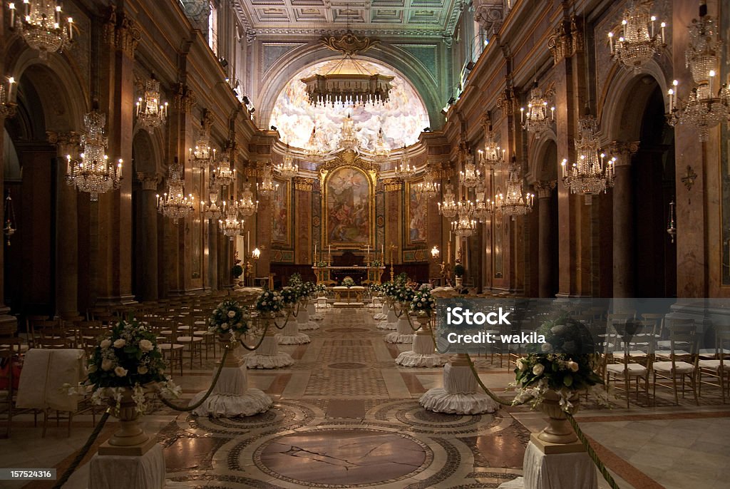 Hochzeit-Schmuckteil in der Kirche im - Lizenzfrei Hochzeit Stock-Foto