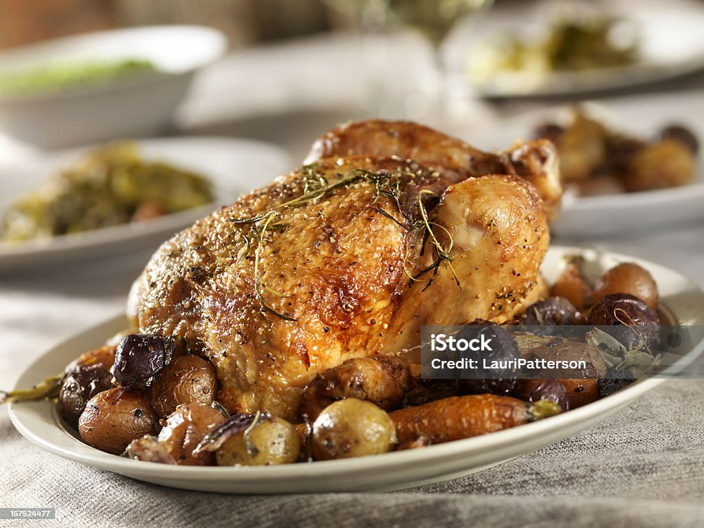 Pollo asado la cena - Foto de stock de Pollo asado libre de derechos