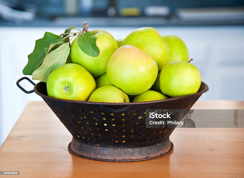 Зеленые яблоки - Стоковые фото Антиквариат роялти-фри