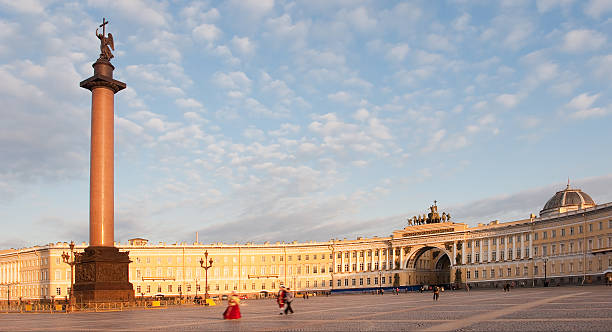 istock Alexander Column and Palace Square - Sankt Petersburg 157524940