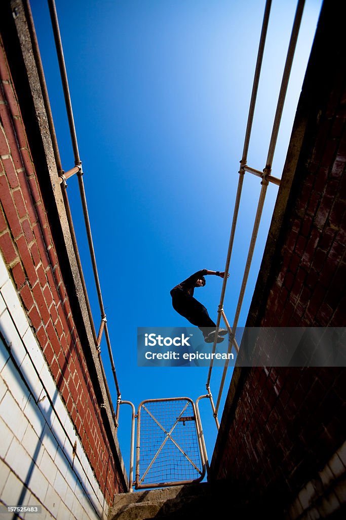 Parkour y freerunning - Foto de stock de Atleta - Papel social libre de derechos