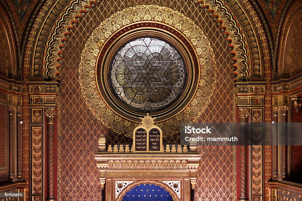 Храм испанской Синагога, Прага - Стоковые фото Синагога роялти-фри