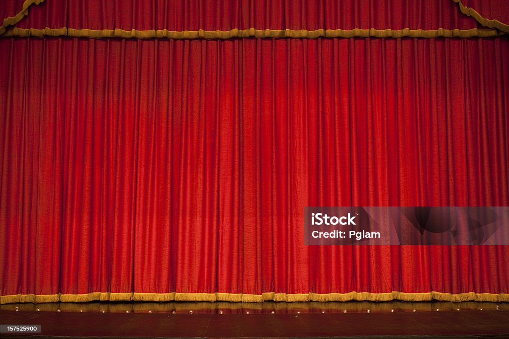 Rojo y escenario de teatro - Foto de stock de El Fin libre de derechos