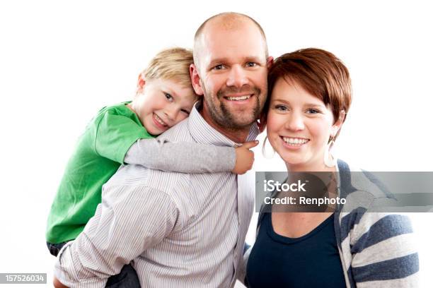 Schöne Familie Lächeln Stockfoto und mehr Bilder von Familie - Familie, Weißer Hintergrund, Beide Elternteile