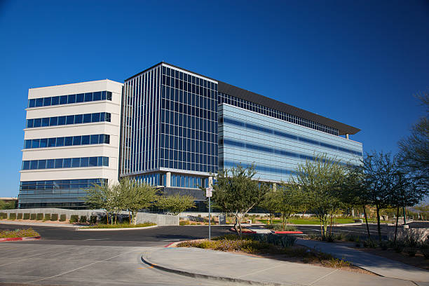 bâtiment moderne de scottsdale, en arizona, pour medical affaires - southwest usa architecture building exterior scottsdale photos et images de collection