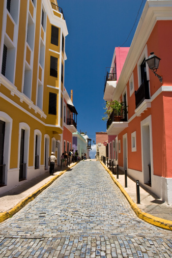 Calle de la ciudad antigua de San Juan photo