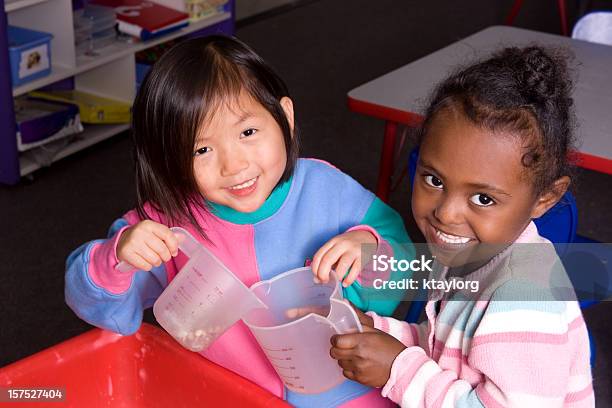 Vorschulen Gemeinsam Messen Stockfoto und mehr Bilder von Kind - Kind, Multikulturelle Gruppe, Sinneswahrnehmung