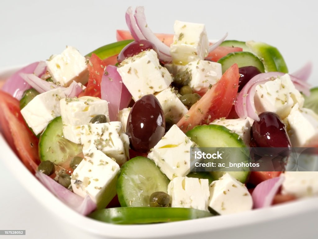 Ensalada griega, primer plano - Foto de stock de Ensalada griega libre de derechos