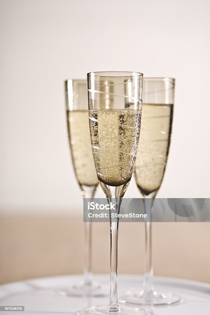 Celebrazioni champagne parti nuovo anno, il successo - Foto stock royalty-free di Spumante