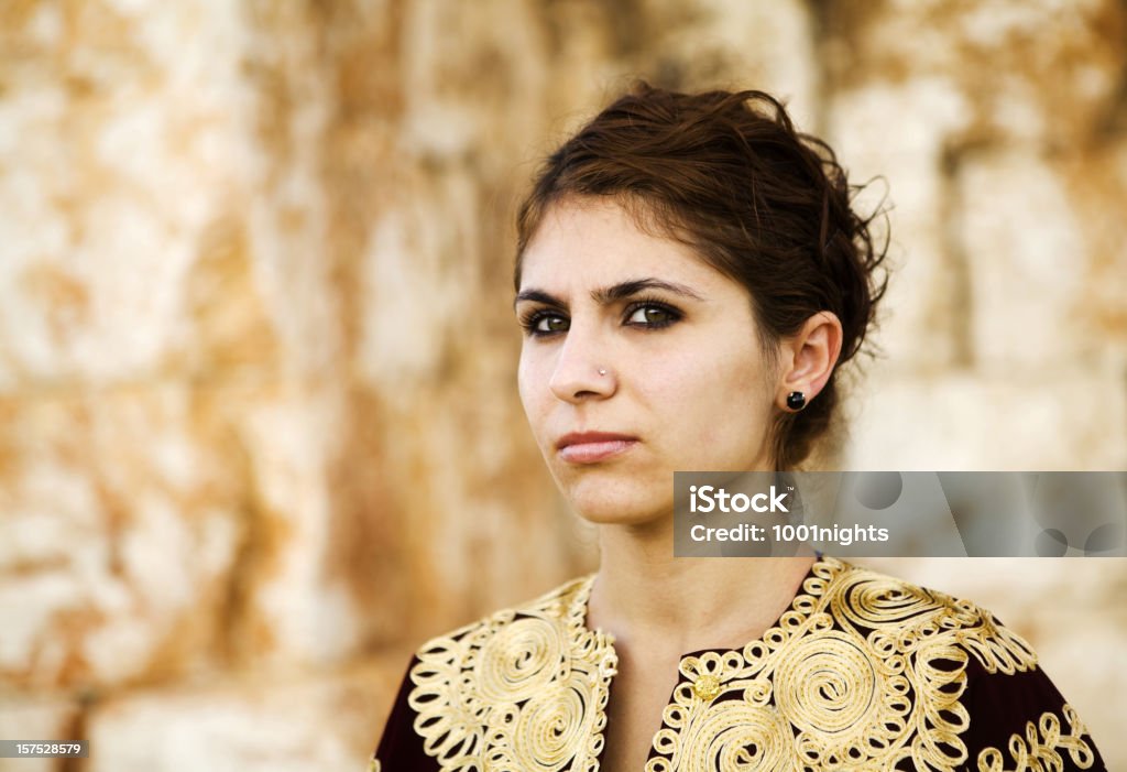 Mulher com roupa tradicional - Foto de stock de Cultura marroquino royalty-free