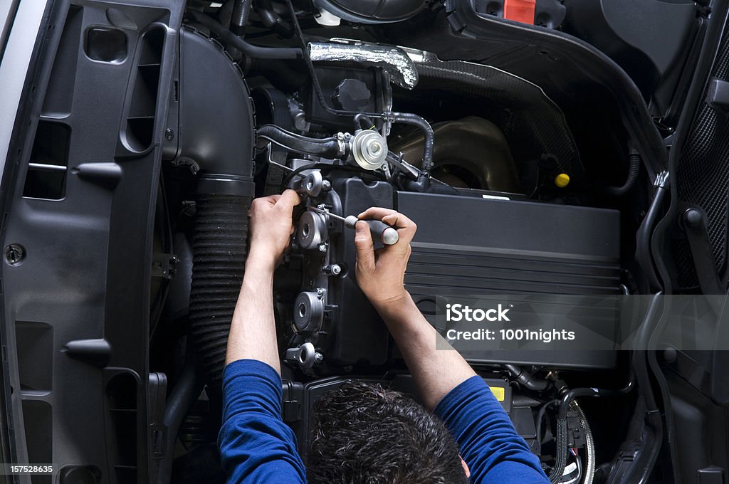 Reparación de automóviles - Foto de stock de Servicio libre de derechos