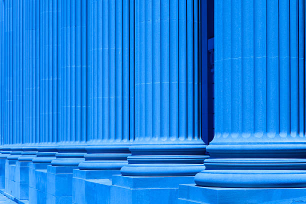 grupo de negócios corporativos azul colunas - column base strength courthouse - fotografias e filmes do acervo