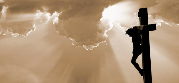 la crucifixion de jesucristo - crucifix fotografías e imágenes de stock