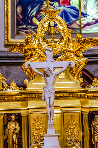 Crucifix Cross Christ Altar Berlin Cathedral Berliner Dom Berlin Germany. Cathedral largest Protestant Church in Germany. Built between 1894 to 1905 for Kaiser Wilhelm II, but church goes back to 1400s. Restored after war.