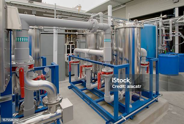 Sistema De Filtração De Água - Fotografias de stock e mais imagens de Estação de Tratamento de Esgotos - Estação de Tratamento de Esgotos, Água, Cano