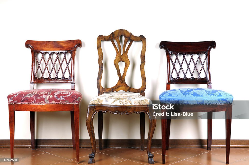 Tres sillas de época - Foto de stock de Silla libre de derechos