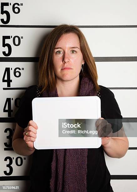 Mugshot Di Una Donna - Fotografie stock e altre immagini di Identificazione di individui sospetti - Identificazione di individui sospetti, Foto segnaletica, Donne