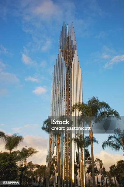 Oração Torre Da Catedral De Cristal No Garden Grovecity In California Usa - Fotografias de stock e mais imagens de Alto - Descrição Física