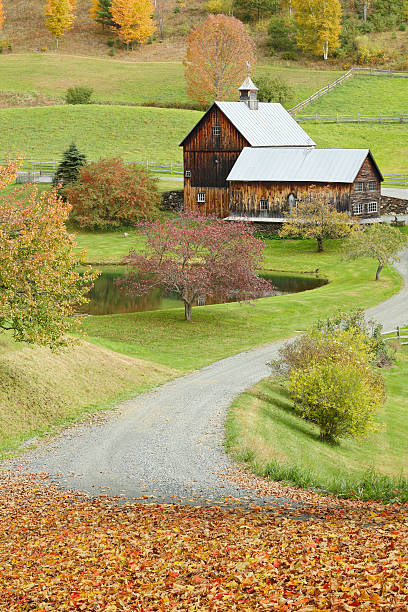 istock Vermont Farmhouse 157559949