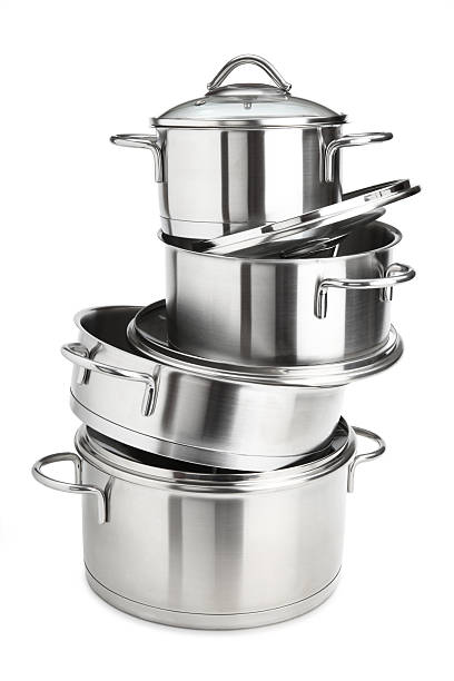 saucepans - ollas y cacerolas fotografías e imágenes de stock