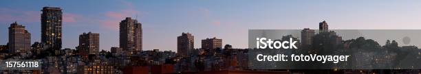 Wohnblöcken Lichter Der Stadt Bei Sonnenuntergang Panorama San Francisco Kalifornien Stockfoto und mehr Bilder von Stadtsilhouette