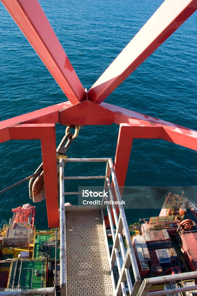 Vista desde la parte superior de una plataforma petrolífera - Foto de stock de Color - Tipo de imagen libre de derechos