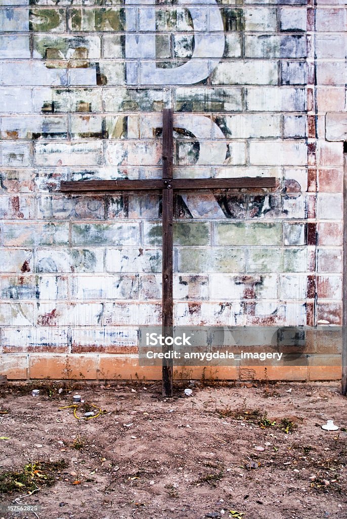 Arquitetura Cruz e parede de tijolo grunge abstrato - Royalty-free Abstrato Foto de stock